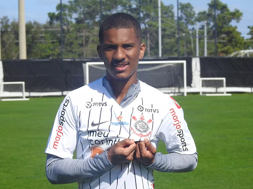 Matheus Davó chegou a marcar 1 gol com a camisa do Corinthians em 7 jogos que atuou