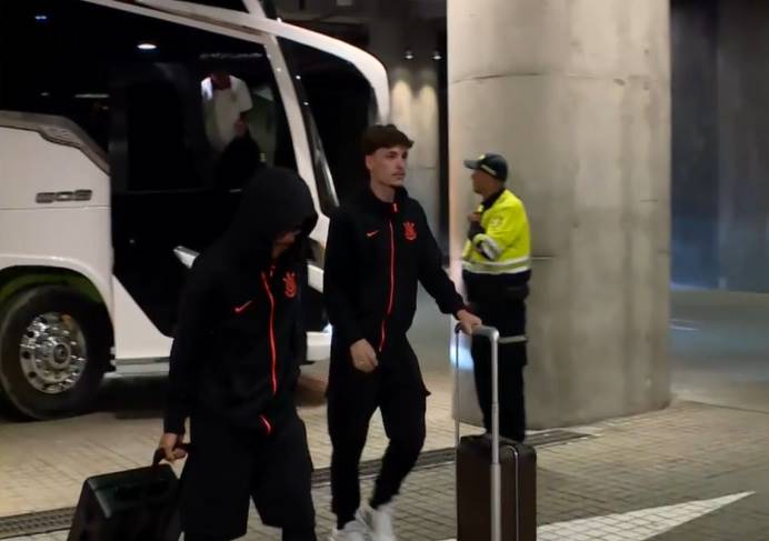 Corinthians chegou na tarde de hoje  5 de maio  em Bogota Foto: reprodução